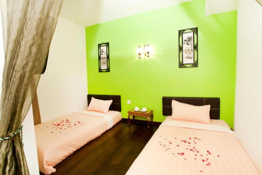 Oyo 90855 Vince Villa Bukit Mertajam Buitenkant foto